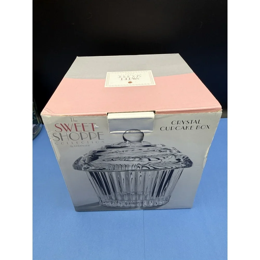 Godinger Shannon Crystal Cupcake Box by Sweet Shoppe Collection New In open Box